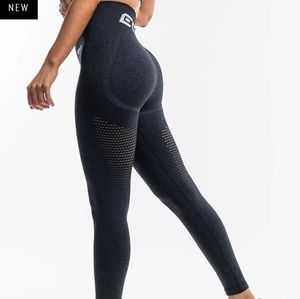ECHT Arise Leggings in Navy
